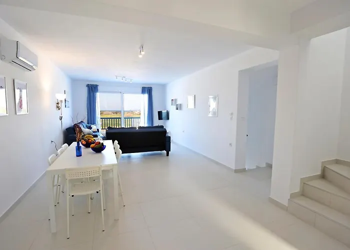 Xenos 6 With A Private Pool Near The Sea Vilă *