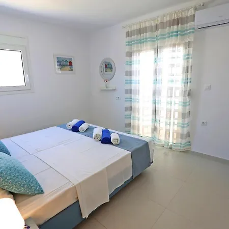Villa Xenos 6 With A Private Pool Near The Sea *