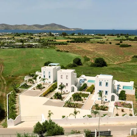 Xenos 6 With A Private Pool Near The Sea Tigaki
