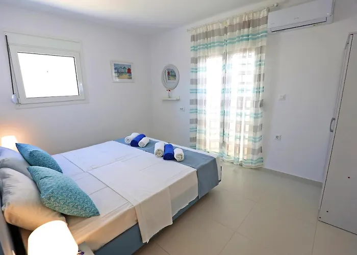 Vila Xenos 6 With A Private Pool Near The Sea *
